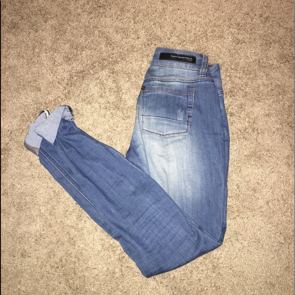 Medium wash distressed jeggings